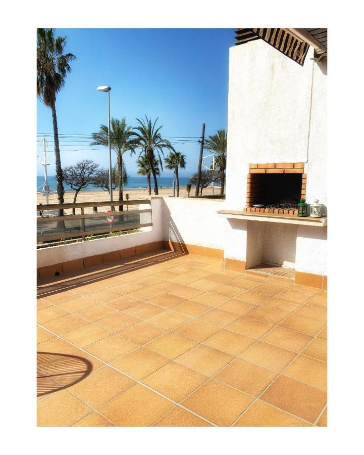 Beach House Cambrils Apartamento En Primera Linea De Playa Kültér fotó